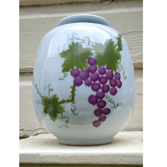 Korean Christian prayer Vase with Grapes, Vines & Korean calligraphy - Picture 1 of 15